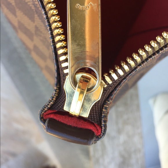 Louis Vuitton Checkered Bag DISCONTINUED/AUTHENTIC - Picture 14 of 16